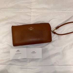 Coach wristlet wallet